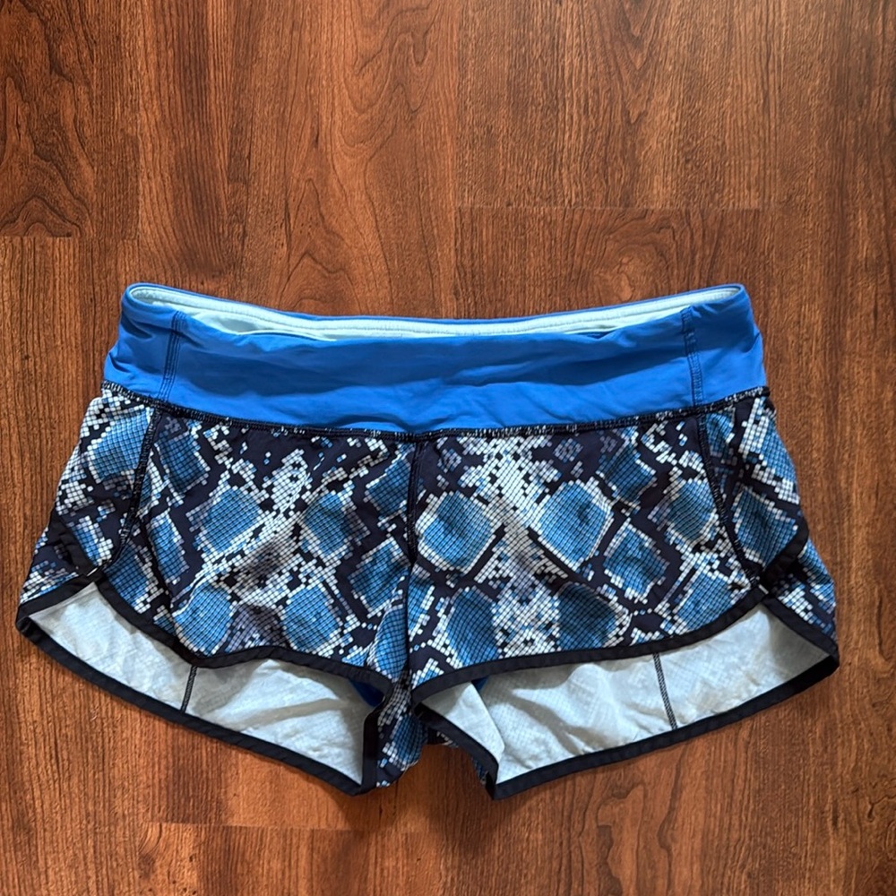 Lululemon shorts size 8